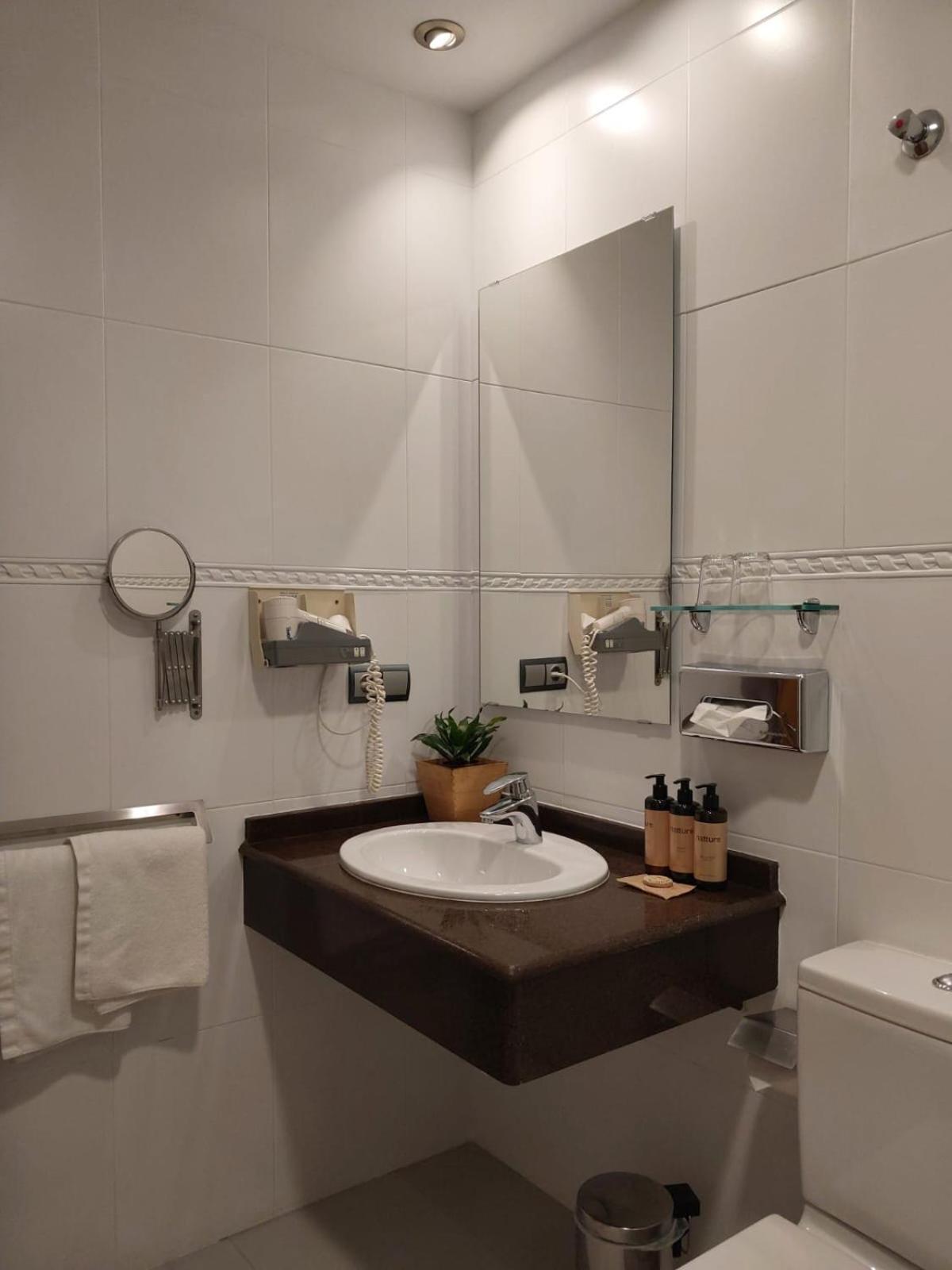 Hotel Nochendi Cangas de Onis Ngoại thất bức ảnh